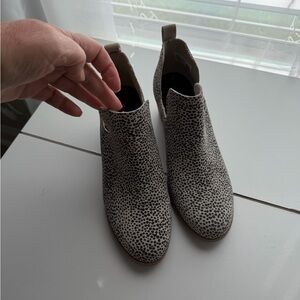 TOMS Women's Wedge Ankle Booties